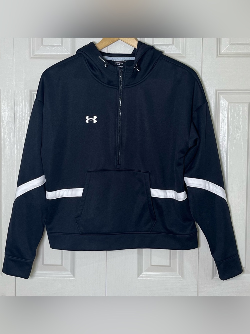 Under Armour Storm
Armour Women’s Fleece Hoodie Size XL Black White 1/2 Zip